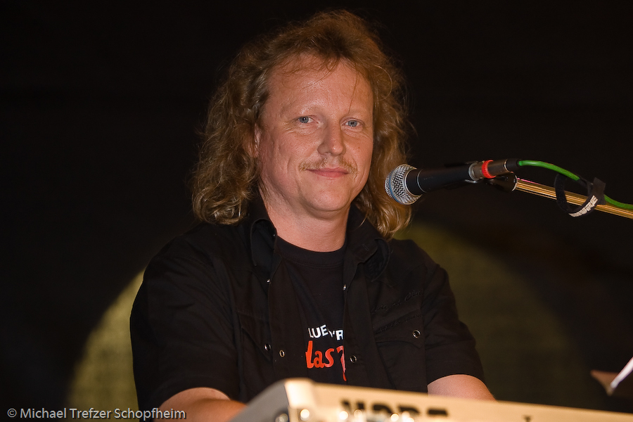64U-2007-2.jpg