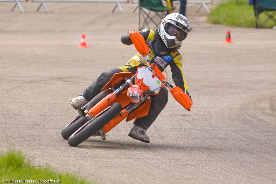 Supermoto-Bremgarten130.JPG