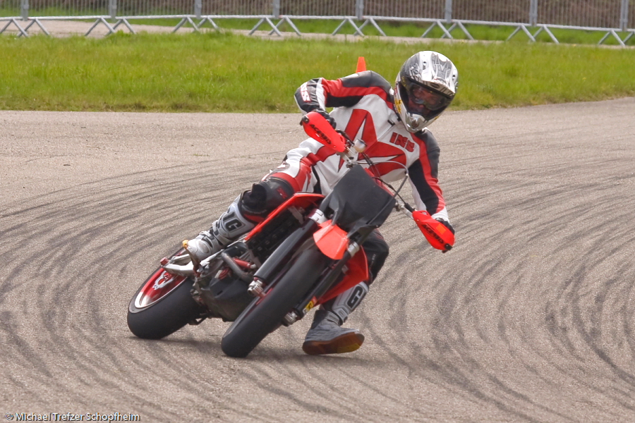 Supermoto-Bremgarten185.JPG