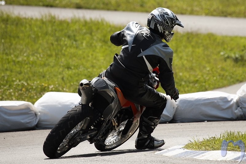 supermototraining001.jpg
