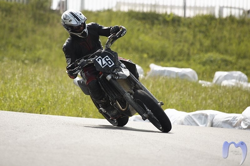 supermototraining050.jpg