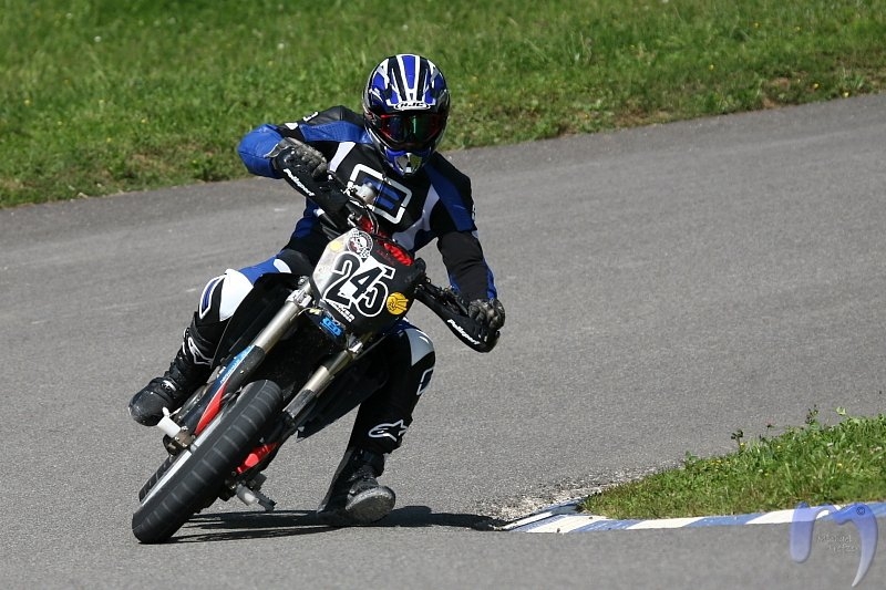 supermototraining230.jpg